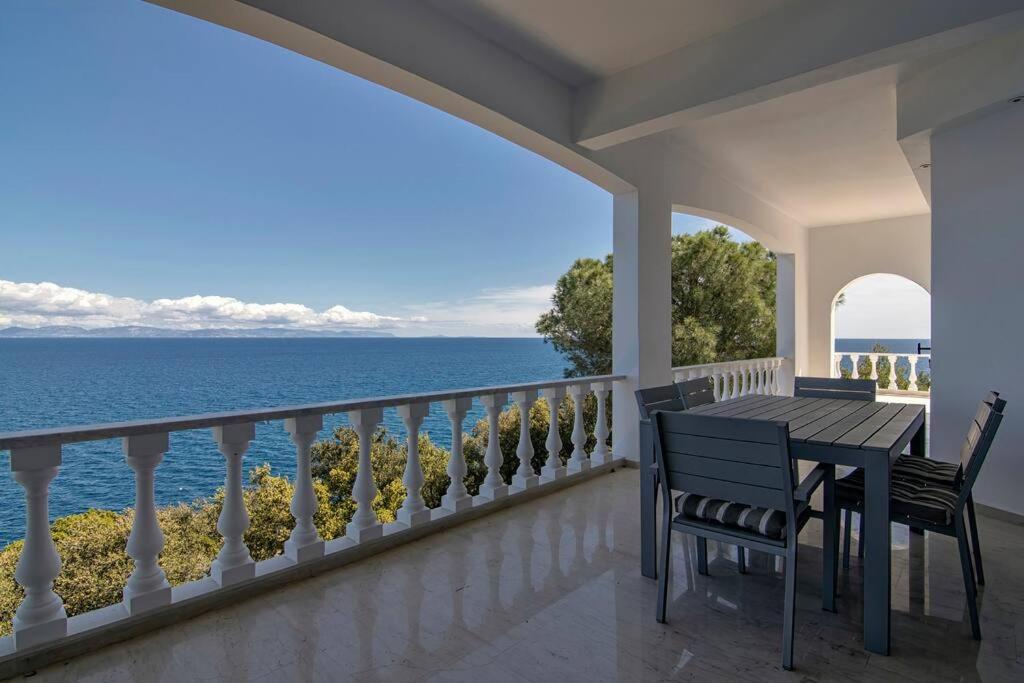 Laconian Collection Villa Big Blue Mavrovouni  Bagian luar foto